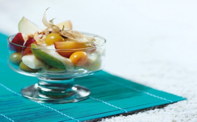 Frutas en salsa de queso